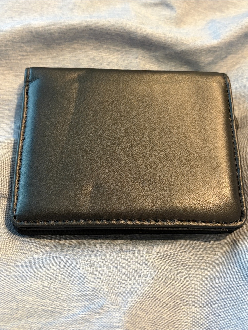 Guang Tong Leather Wallet with Zip Pocket GUC - Picture 2 of 6